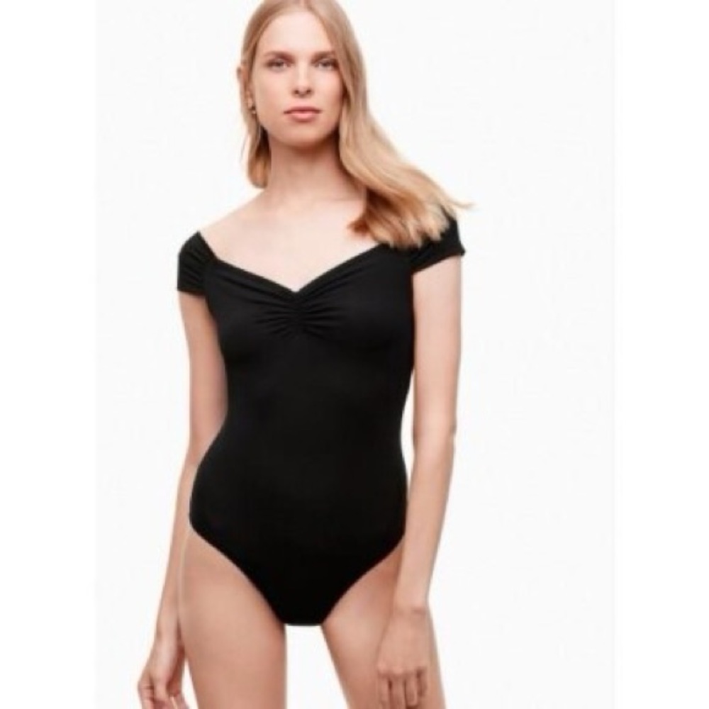 Aritzia Wilfred gathered front bodysuit